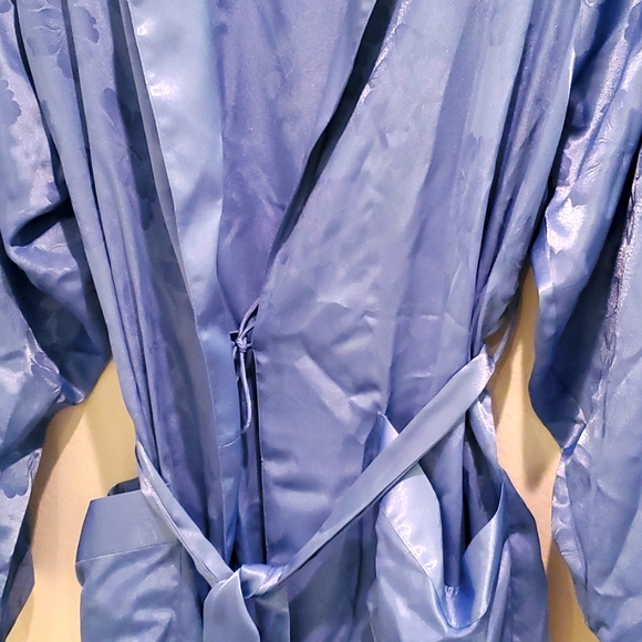 🆕️Vintage Victoria Secret Robe - Picture 3 of 15